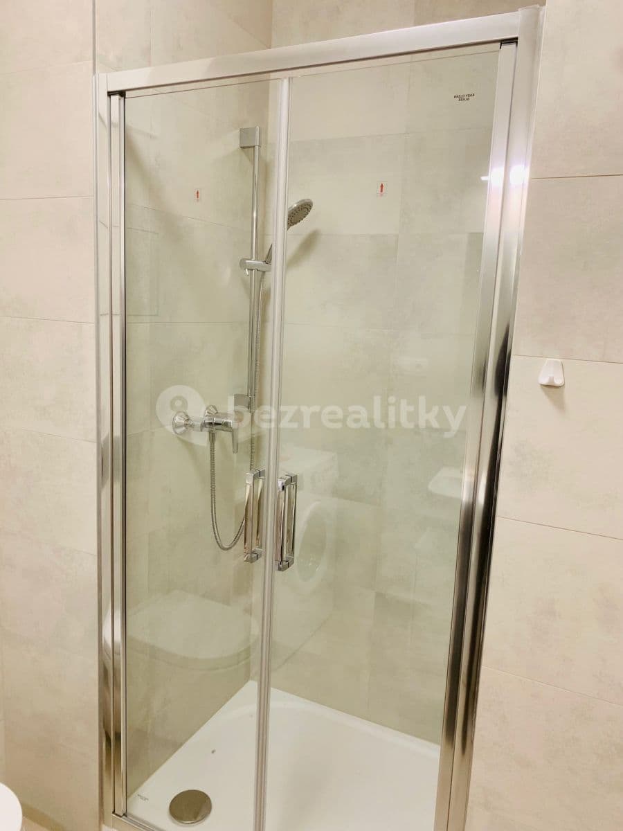 Prenájom bytu 1-izbový 35 m², Jurkovičova, Praha, Praha Prenájom bytu 1-izbový 35 m², Jurkovičova, Praha, Praha