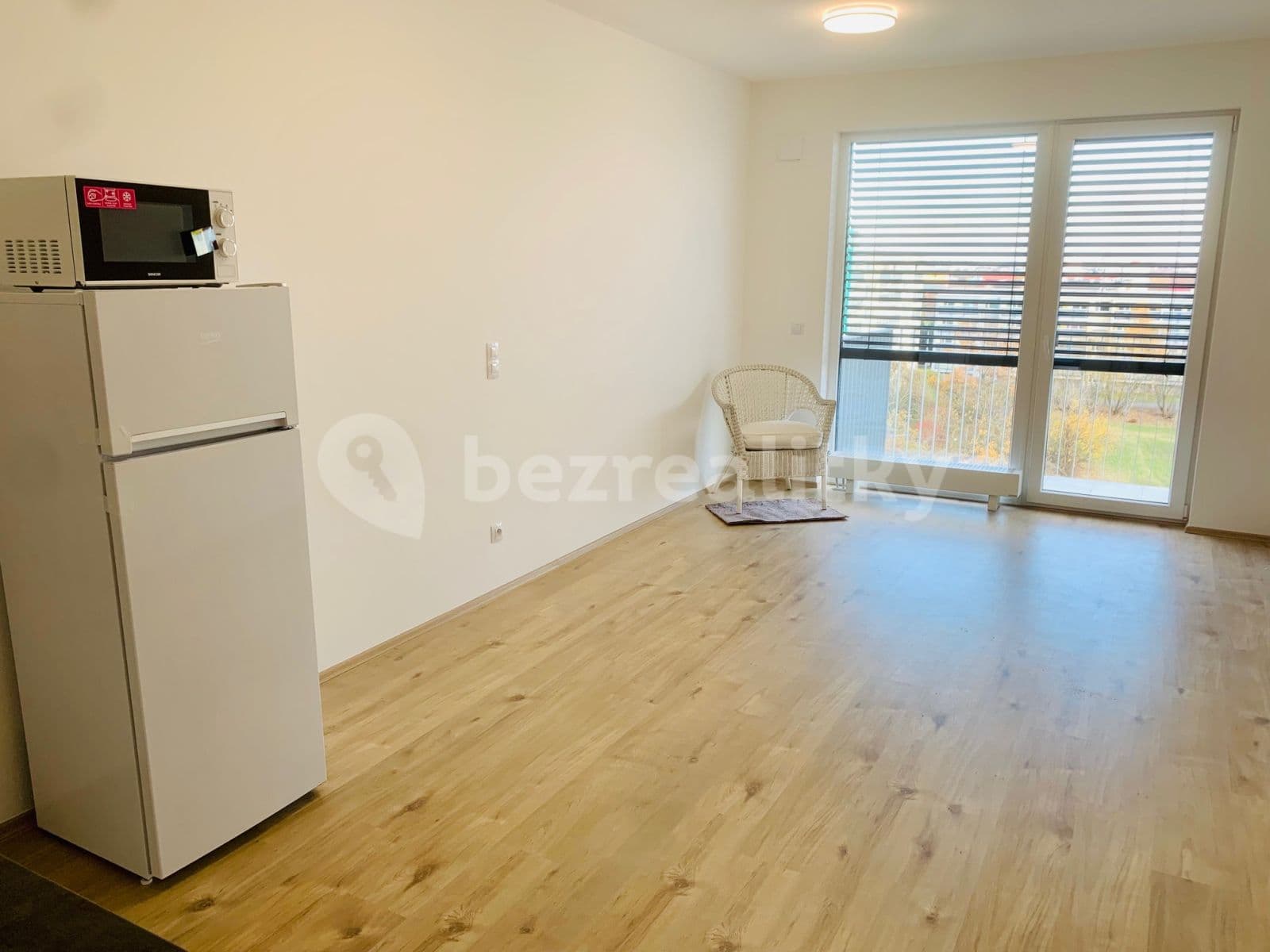 Prenájom bytu 1-izbový 35 m², Jurkovičova, Praha, Praha Prenájom bytu 1-izbový 35 m², Jurkovičova, Praha, Praha
