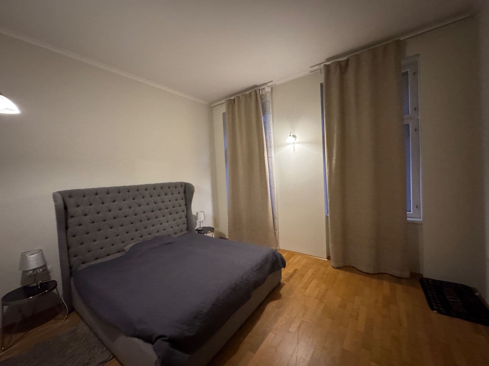 Prenájom bytu 2-izbový 55 m², Rumunská, Praha, Praha Prenájom bytu 2-izbový 55 m², Rumunská, Praha, Praha