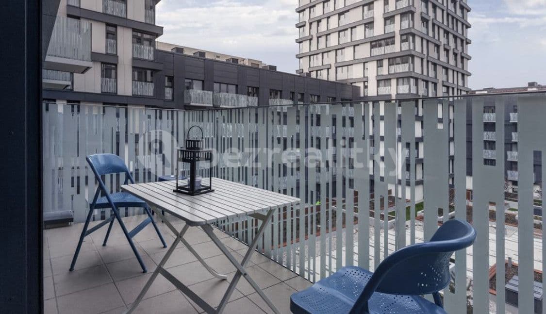 Prenájom bytu 1-izbový 35 m², Olšanská, Praha, Praha Prenájom bytu 1-izbový 35 m², Olšanská, Praha, Praha