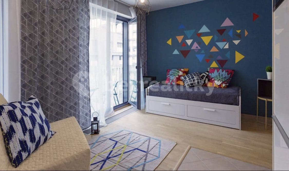 Prenájom bytu 1-izbový 35 m², Olšanská, Praha, Praha Prenájom bytu 1-izbový 35 m², Olšanská, Praha, Praha