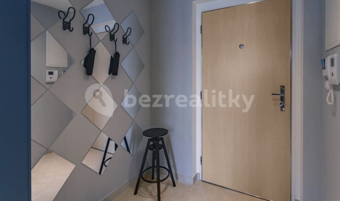 Prenájom bytu 1-izbový 35 m², Olšanská, Praha, Praha Prenájom bytu 1-izbový 35 m², Olšanská, Praha, Praha