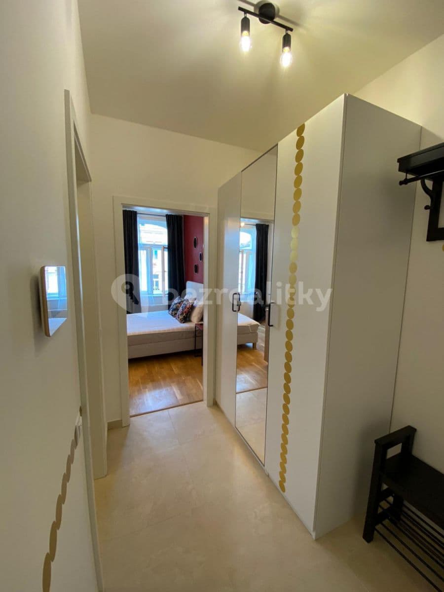 Prenájom bytu 1-izbový 24 m², Tyršova, Praha, Praha Prenájom bytu 1-izbový 24 m², Tyršova, Praha, Praha