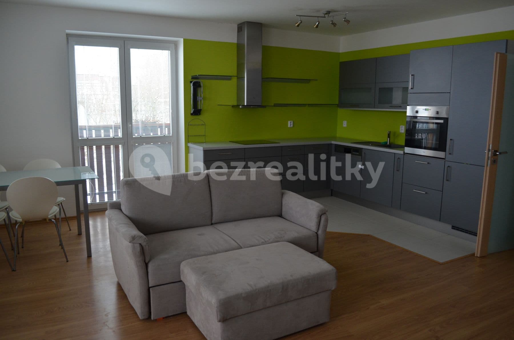Prenájom bytu 2-izbový 63 m², Sloupecká, Měchenice, Středočeský kraj Prenájom bytu 2-izbový 63 m², Sloupecká, Měchenice, Středočeský kraj