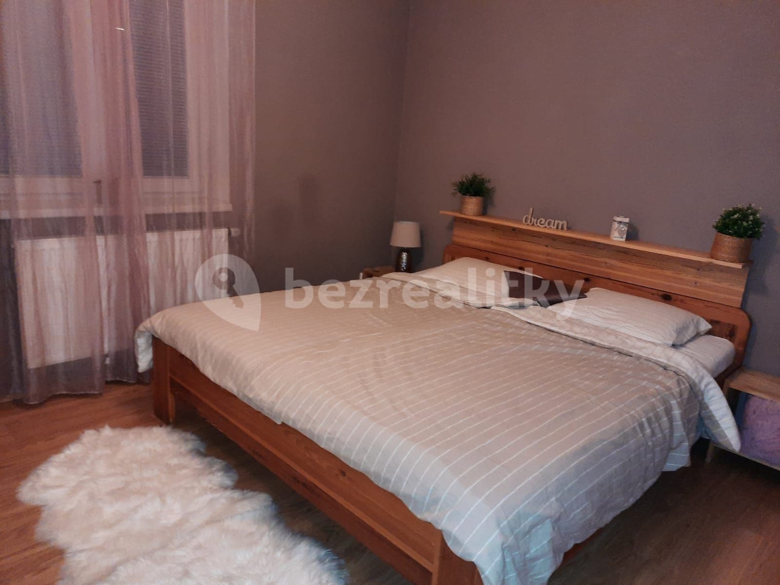 Prenájom bytu 2-izbový 63 m², Sloupecká, Měchenice, Středočeský kraj Prenájom bytu 2-izbový 63 m², Sloupecká, Měchenice, Středočeský kraj