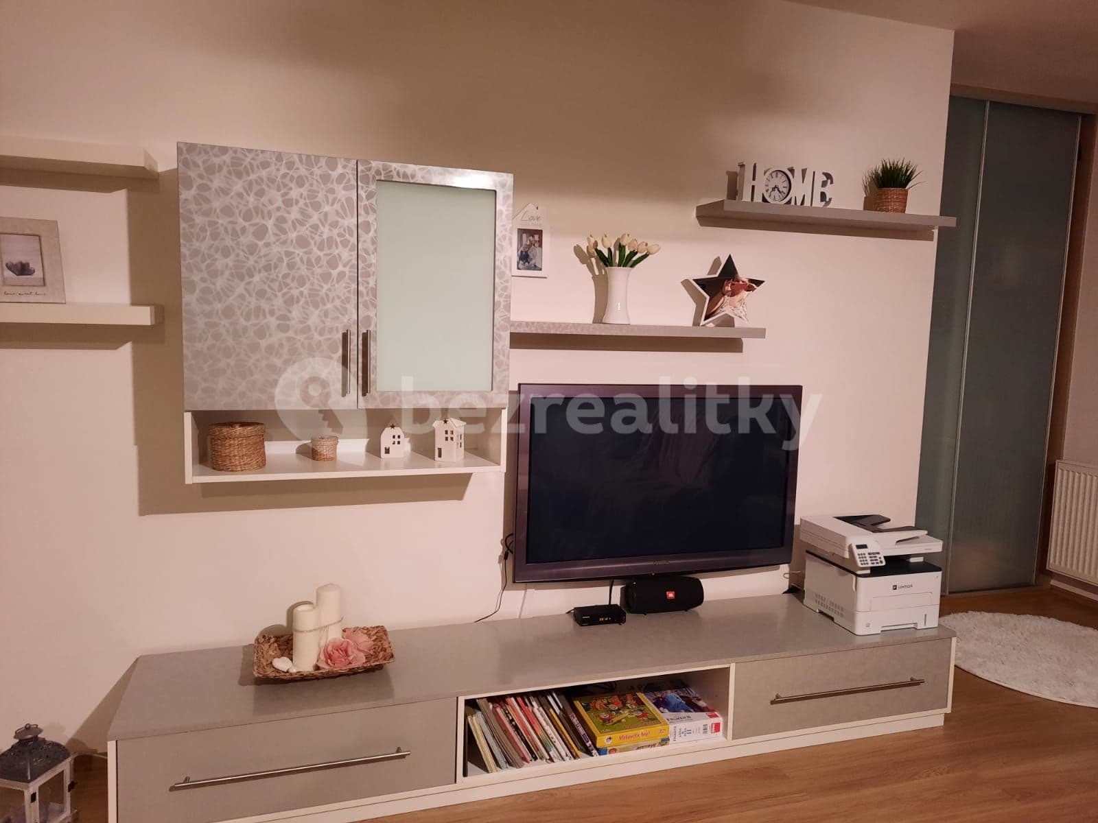Prenájom bytu 2-izbový 63 m², Sloupecká, Měchenice, Středočeský kraj Prenájom bytu 2-izbový 63 m², Sloupecká, Měchenice, Středočeský kraj