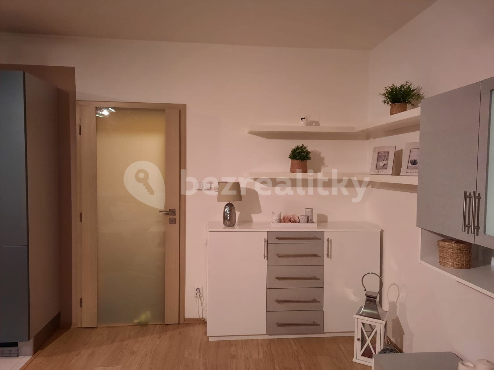 Prenájom bytu 2-izbový 63 m², Sloupecká, Měchenice, Středočeský kraj Prenájom bytu 2-izbový 63 m², Sloupecká, Měchenice, Středočeský kraj