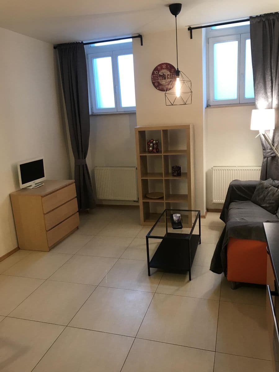 Prenájom bytu 3-izbový 65 m², Táboritská, Praha, Praha Prenájom bytu 3-izbový 65 m², Táboritská, Praha, Praha