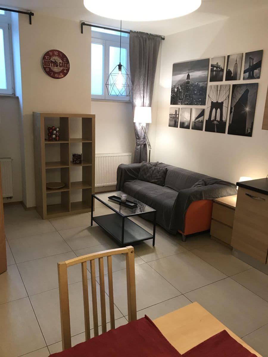 Prenájom bytu 3-izbový 65 m², Táboritská, Praha, Praha Prenájom bytu 3-izbový 65 m², Táboritská, Praha, Praha