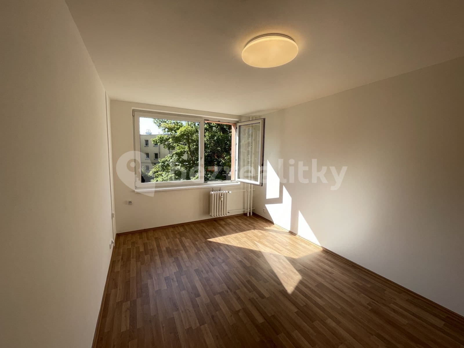 Prenájom bytu 2-izbový 45 m², Trávníčkova, Praha, Praha Prenájom bytu 2-izbový 45 m², Trávníčkova, Praha, Praha