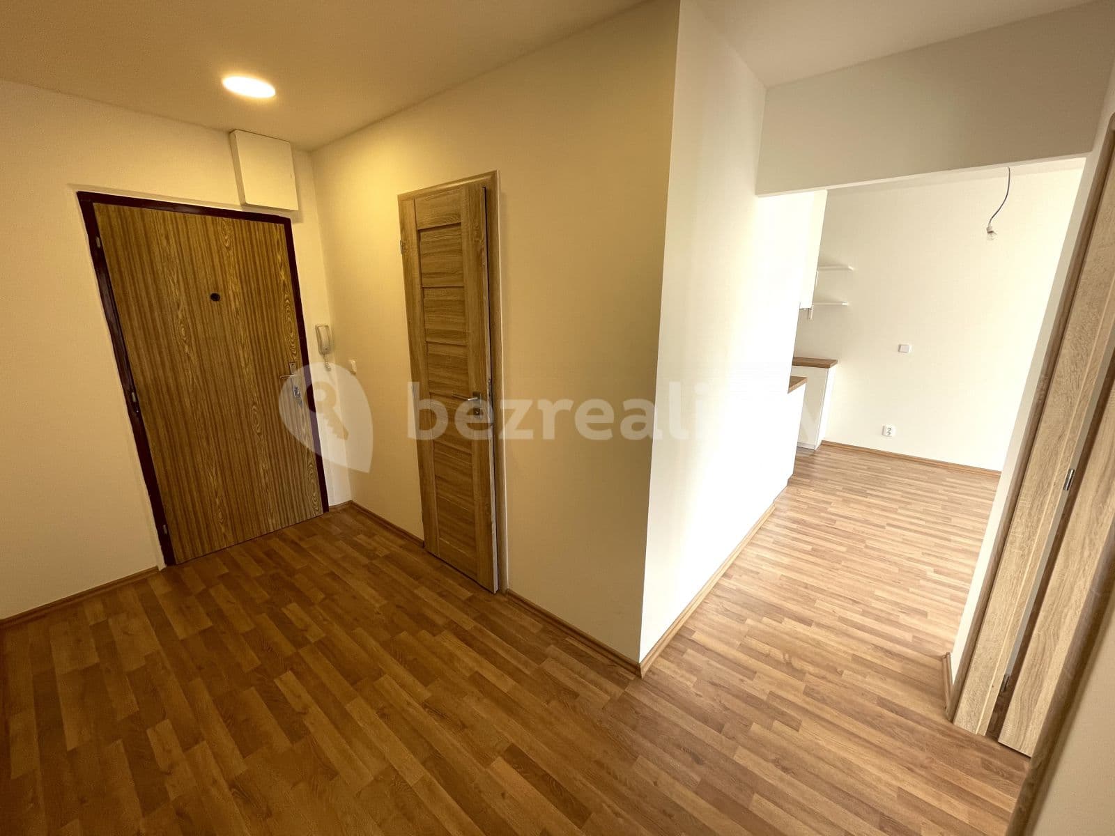Prenájom bytu 2-izbový 45 m², Trávníčkova, Praha, Praha Prenájom bytu 2-izbový 45 m², Trávníčkova, Praha, Praha