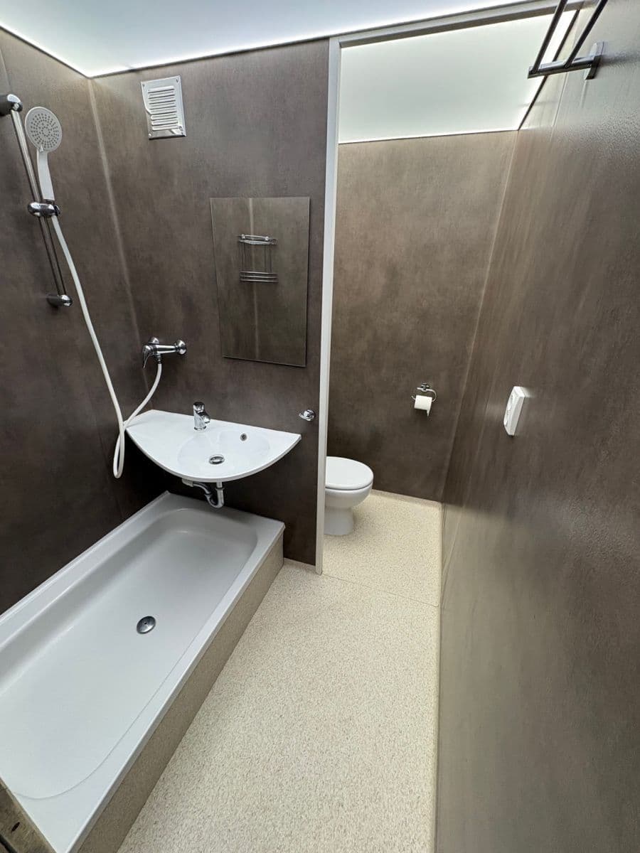 Prenájom bytu 1-izbový 35 m², Pod Parkem, Ústí nad Labem, Ústecký kraj Prenájom bytu 1-izbový 35 m², Pod Parkem, Ústí nad Labem, Ústecký kraj