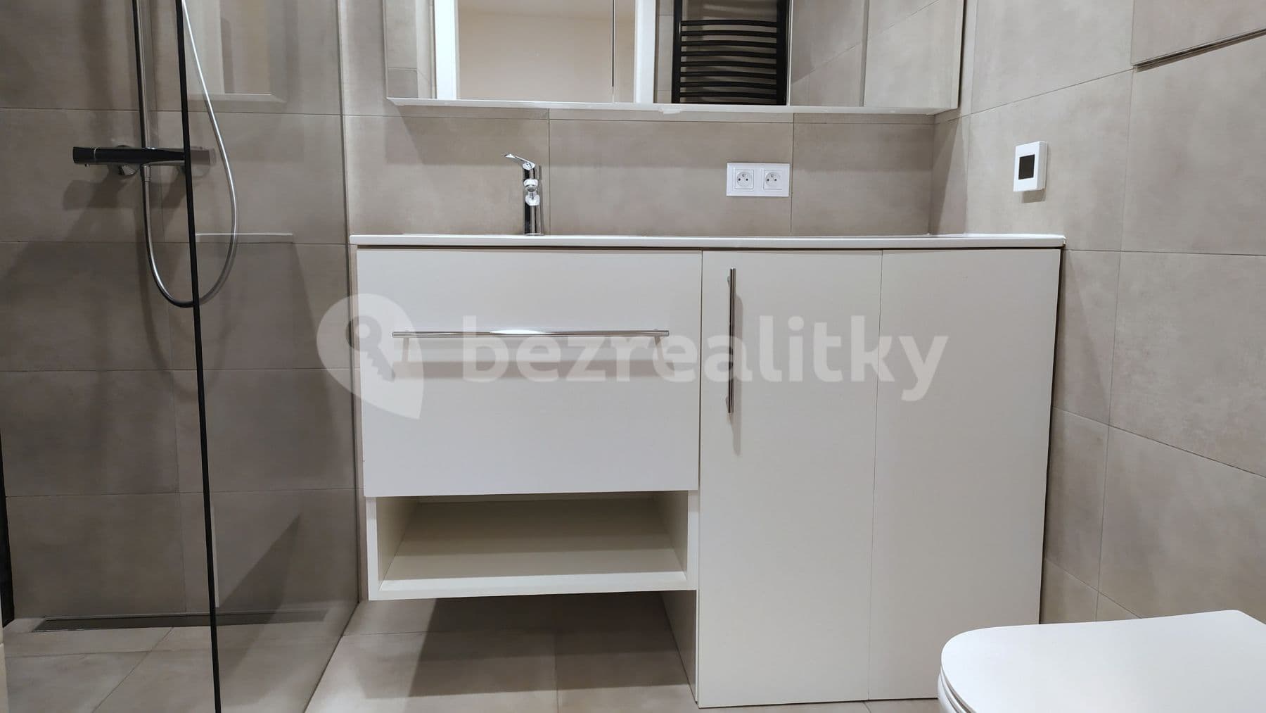 Prenájom bytu 1-izbový 31 m², Mukařovského, Praha, Praha Prenájom bytu 1-izbový 31 m², Mukařovského, Praha, Praha