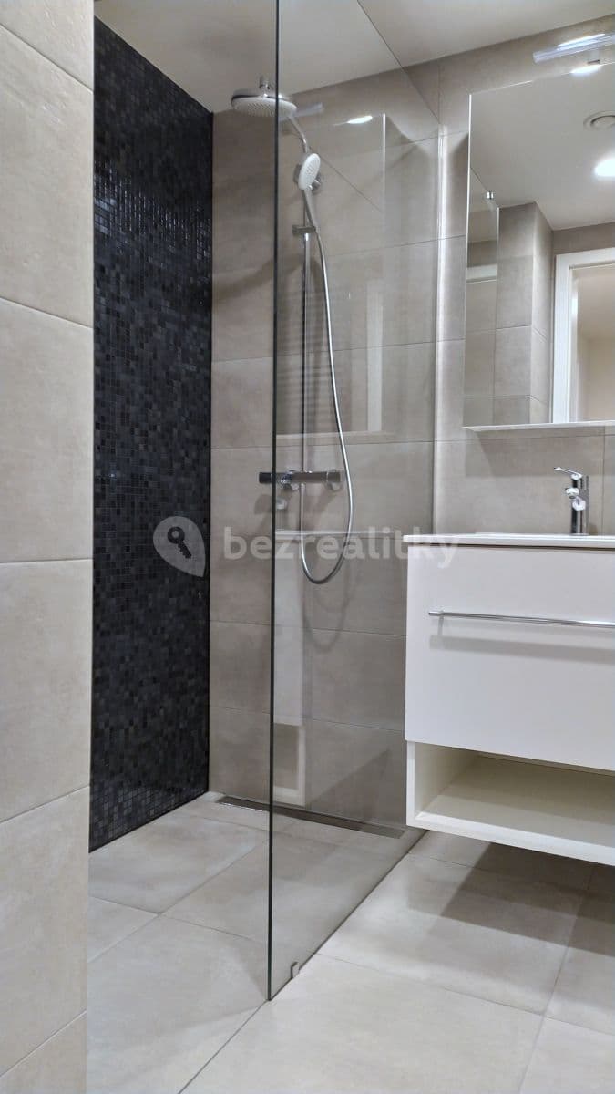 Prenájom bytu 1-izbový 31 m², Mukařovského, Praha, Praha Prenájom bytu 1-izbový 31 m², Mukařovského, Praha, Praha