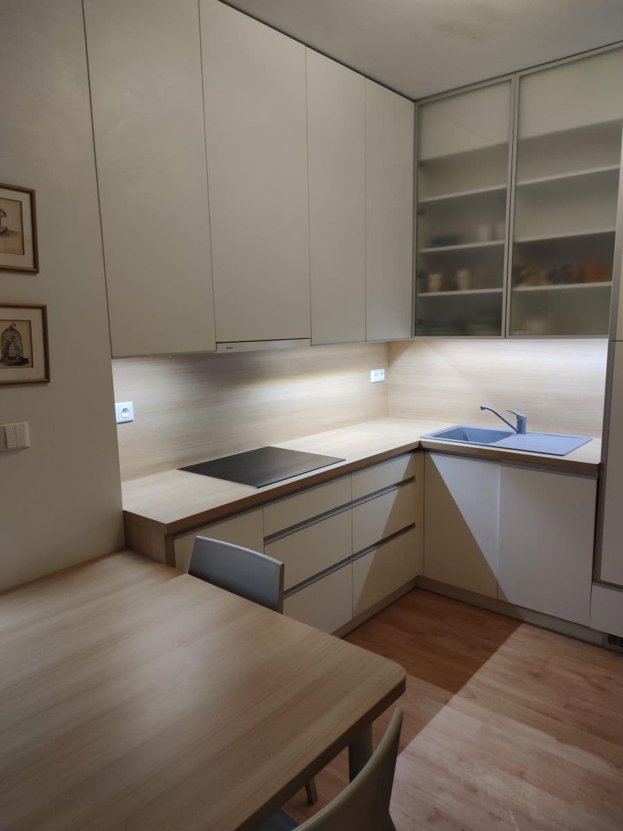 Prenájom bytu 1-izbový 38 m², Na Tabulovém vrchu, Olomouc, Olomoucký kraj Prenájom bytu 1-izbový 38 m², Na Tabulovém vrchu, Olomouc, Olomoucký kraj