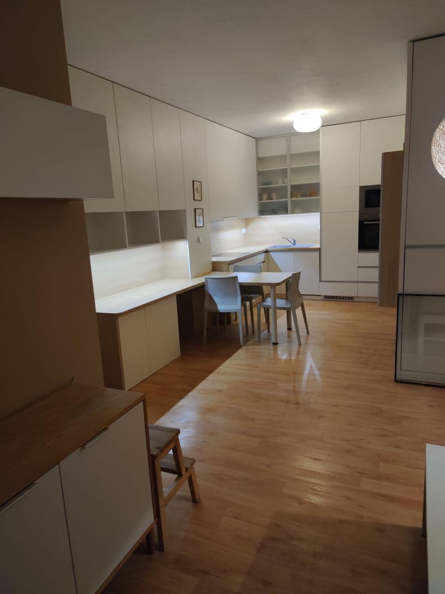 Prenájom bytu 1-izbový 38 m², Na Tabulovém vrchu, Olomouc, Olomoucký kraj Prenájom bytu 1-izbový 38 m², Na Tabulovém vrchu, Olomouc, Olomoucký kraj