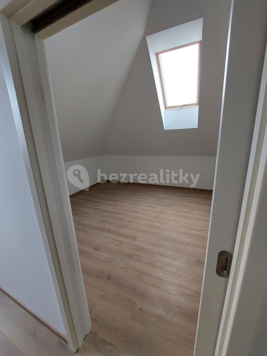 Prenájom bytu 3-izbový 602 m², K Novému dvoru, Praha, Praha Prenájom bytu 3-izbový 602 m², K Novému dvoru, Praha, Praha
