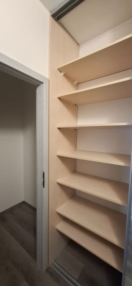 Prenájom bytu 2-izbový 40 m², Brandtova, Ústí nad Labem, Ústecký kraj Prenájom bytu 2-izbový 40 m², Brandtova, Ústí nad Labem, Ústecký kraj