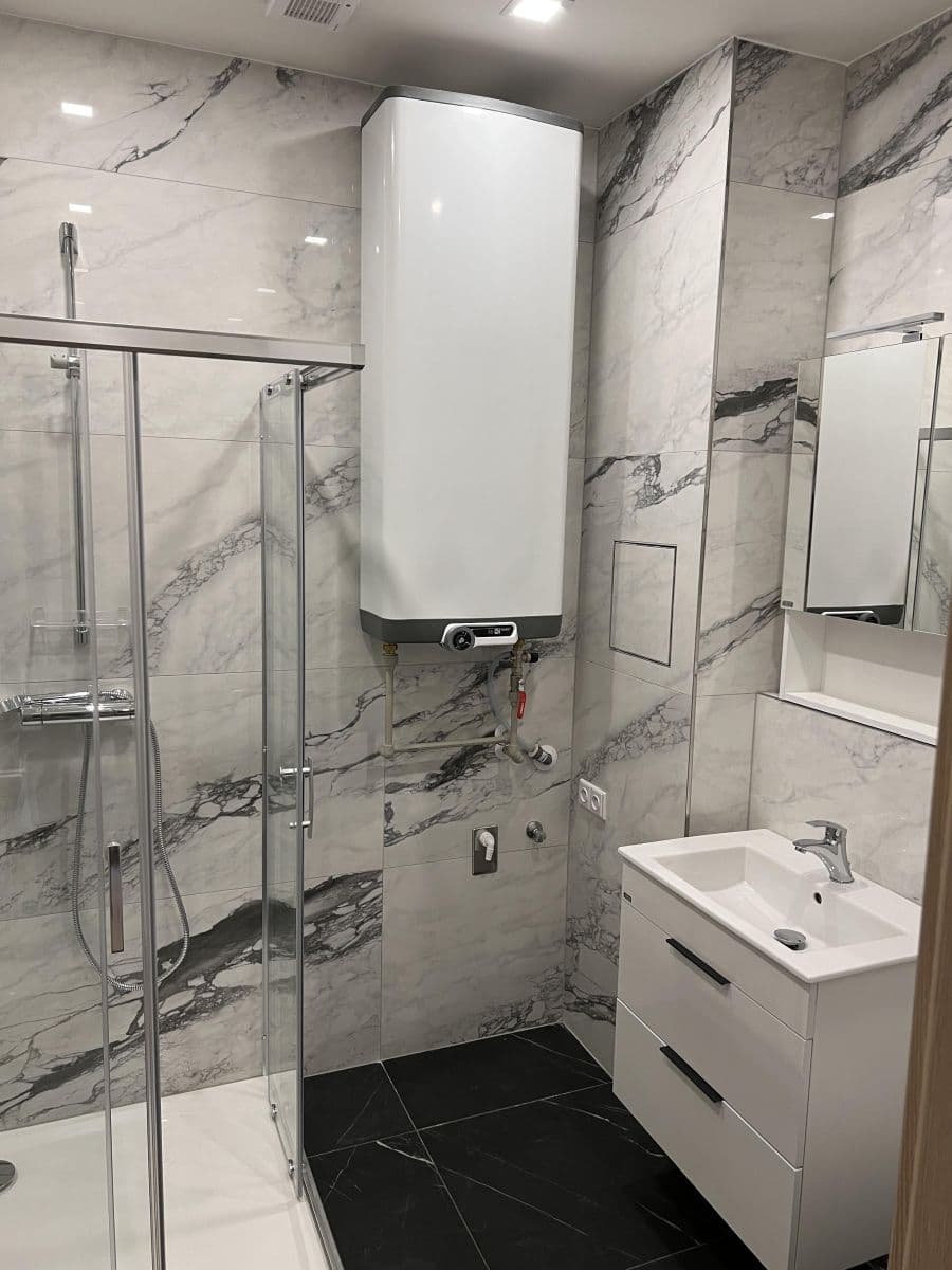 Prenájom bytu 2-izbový 47 m², Tismice, Středočeský kraj Prenájom bytu 2-izbový 47 m², Tismice, Středočeský kraj