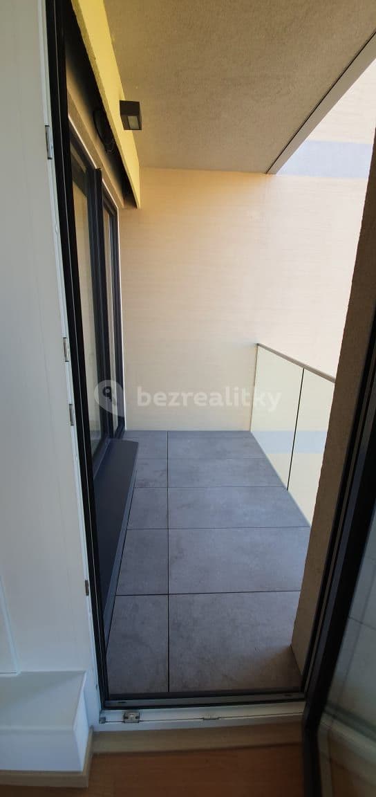 Prenájom bytu 2-izbový 50 m², U Plynárny, Praha, Praha Prenájom bytu 2-izbový 50 m², U Plynárny, Praha, Praha