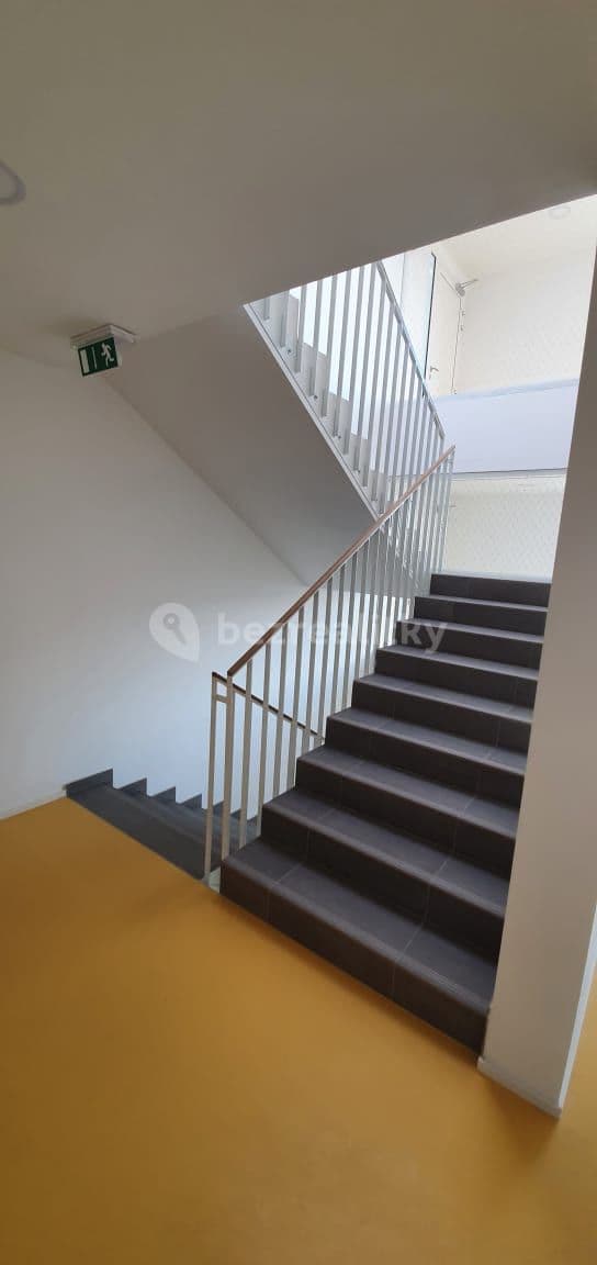 Prenájom bytu 2-izbový 50 m², U Plynárny, Praha, Praha Prenájom bytu 2-izbový 50 m², U Plynárny, Praha, Praha