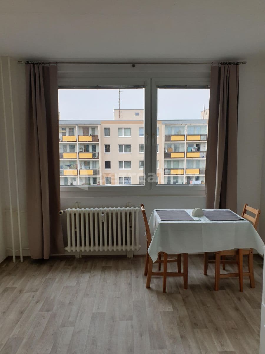 Prenájom bytu 1-izbový 30 m², Brodského, Praha, Praha Prenájom bytu 1-izbový 30 m², Brodského, Praha, Praha