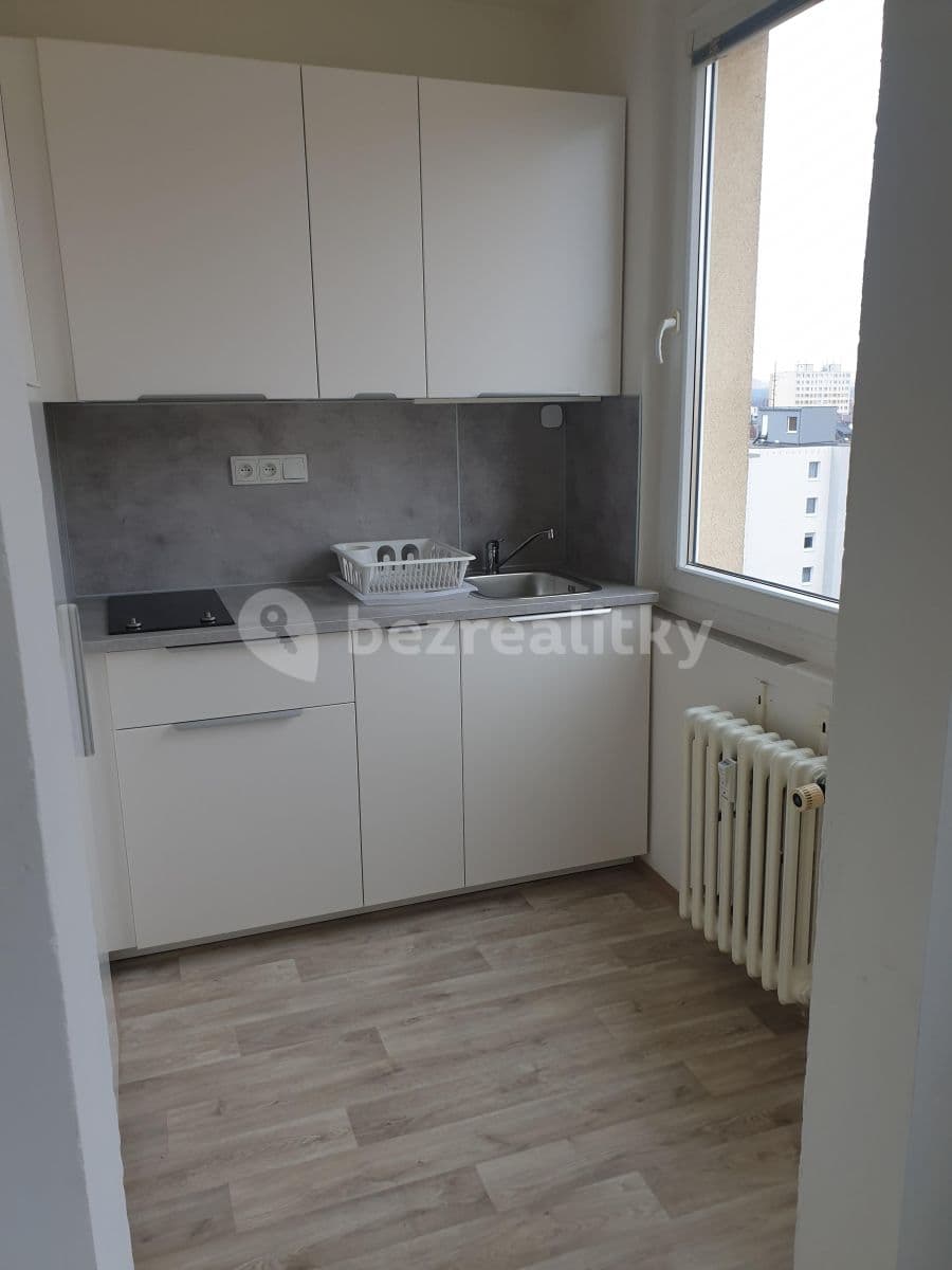 Prenájom bytu 1-izbový 30 m², Brodského, Praha, Praha Prenájom bytu 1-izbový 30 m², Brodského, Praha, Praha