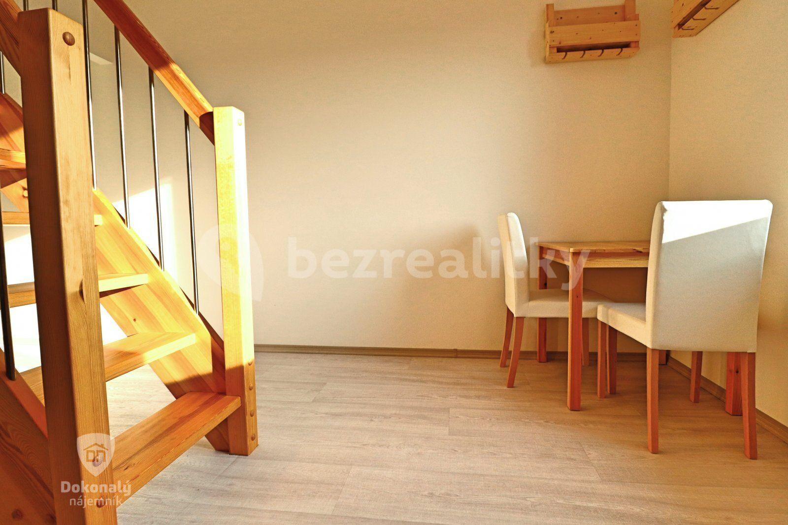 Prenájom bytu 2-izbový 39 m², Herejkova, Starý Plzenec, Plzeňský kraj