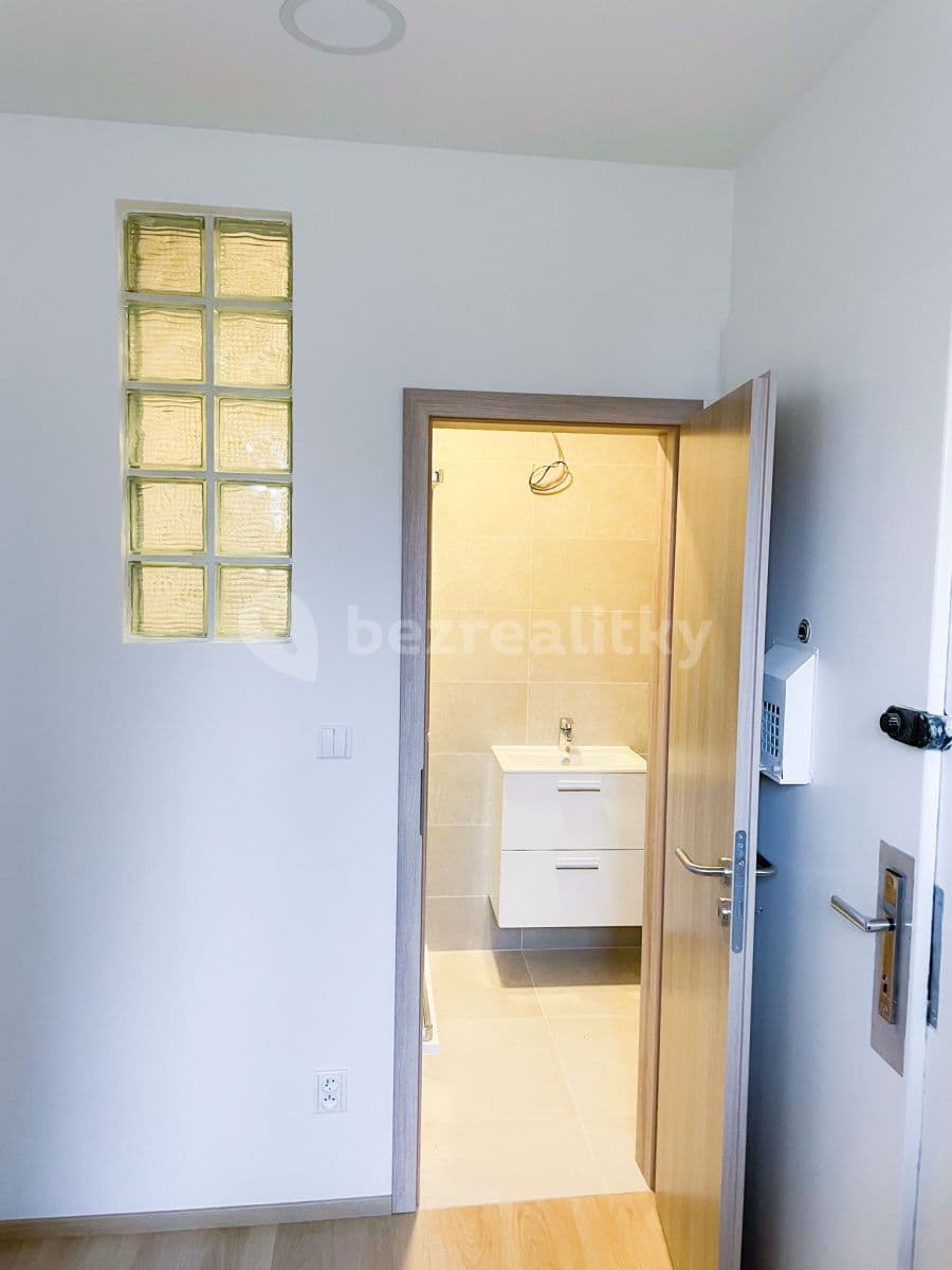 Prenájom bytu 2-izbový 47 m², Dvořákova, Plzeň, Plzeňský kraj Prenájom bytu 2-izbový 47 m², Dvořákova, Plzeň, Plzeňský kraj