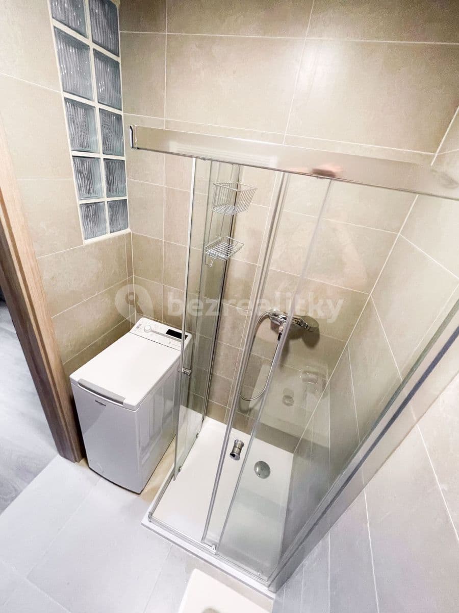 Prenájom bytu 2-izbový 47 m², Dvořákova, Plzeň, Plzeňský kraj Prenájom bytu 2-izbový 47 m², Dvořákova, Plzeň, Plzeňský kraj