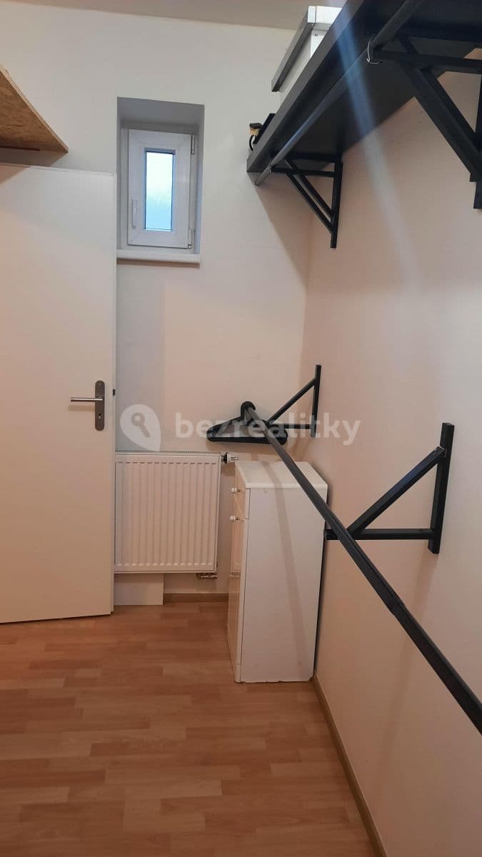 Prenájom bytu 2-izbový 43 m², Pod Drinopolem, Praha, Praha Prenájom bytu 2-izbový 43 m², Pod Drinopolem, Praha, Praha