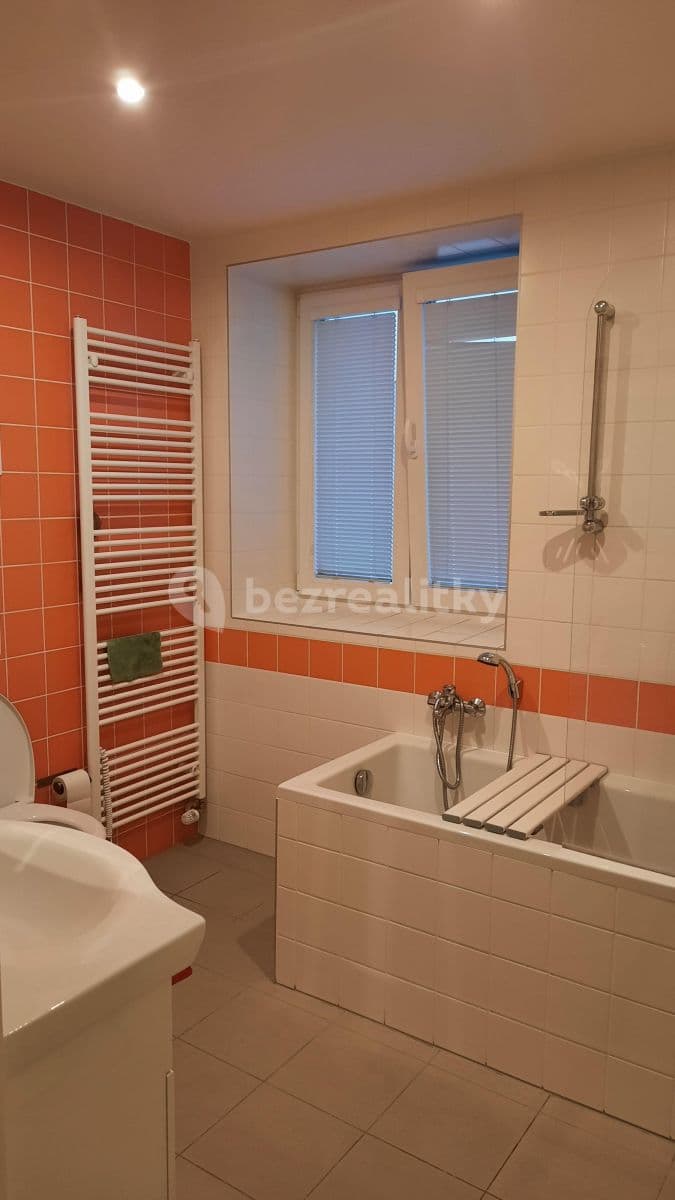 Prenájom bytu 2-izbový 43 m², Pod Drinopolem, Praha, Praha Prenájom bytu 2-izbový 43 m², Pod Drinopolem, Praha, Praha
