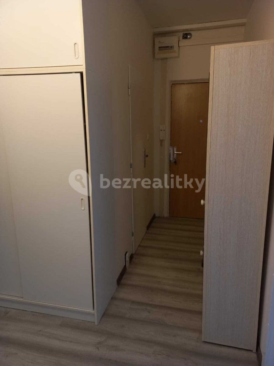 Prenájom bytu 2-izbový 65 m², Jižní, Česká Lípa, Liberecký kraj Prenájom bytu 2-izbový 65 m², Jižní, Česká Lípa, Liberecký kraj