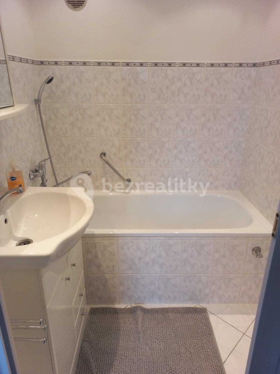 Prenájom bytu 2-izbový 65 m², Jižní, Česká Lípa, Liberecký kraj Prenájom bytu 2-izbový 65 m², Jižní, Česká Lípa, Liberecký kraj