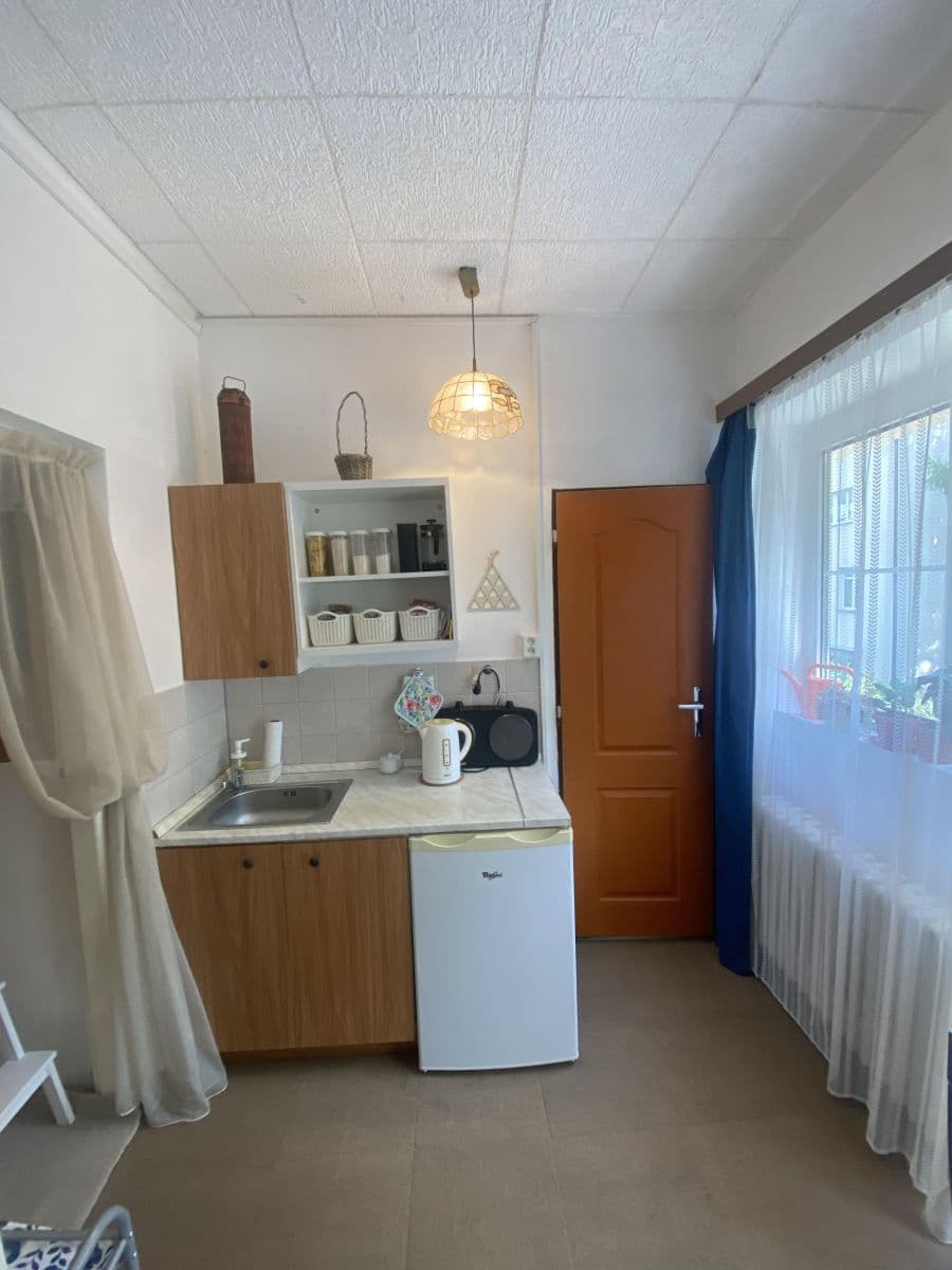 Prenájom bytu Garsoniéra 19 m², Pod Kotlářkou, Praha, Praha Prenájom bytu Garsoniéra 19 m², Pod Kotlářkou, Praha, Praha