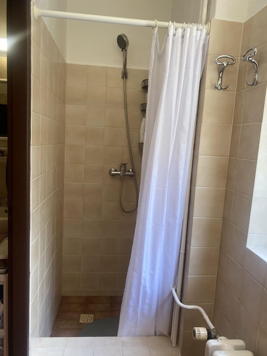 Prenájom bytu Garsoniéra 19 m², Pod Kotlářkou, Praha, Praha Prenájom bytu Garsoniéra 19 m², Pod Kotlářkou, Praha, Praha