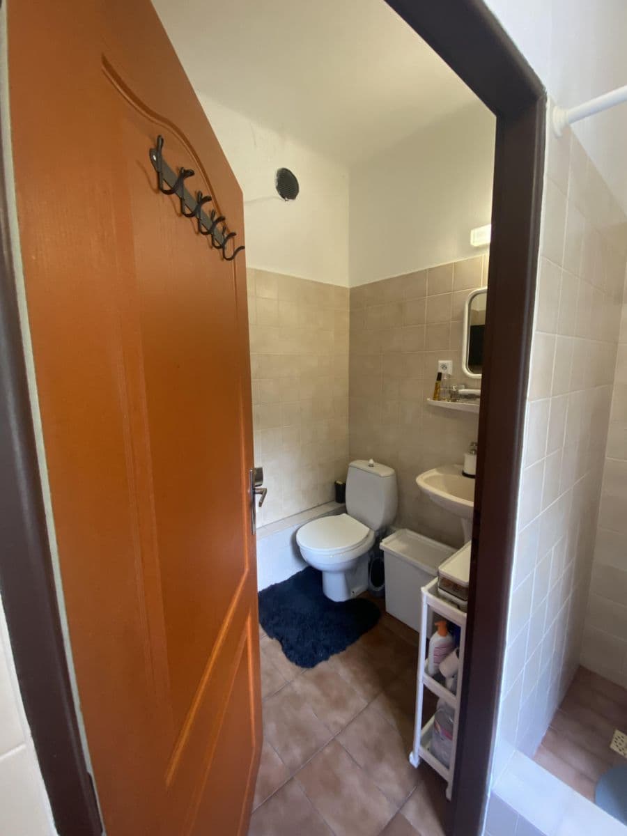 Prenájom bytu Garsoniéra 19 m², Pod Kotlářkou, Praha, Praha Prenájom bytu Garsoniéra 19 m², Pod Kotlářkou, Praha, Praha