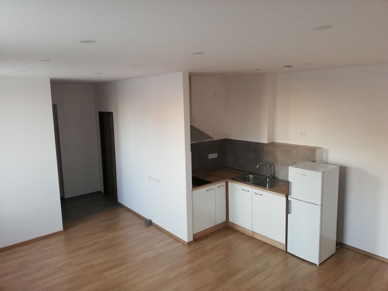Prenájom bytu 1-izbový 32 m², Nerudova, Hradec Králové, Královéhradecký kraj Prenájom bytu 1-izbový 32 m², Nerudova, Hradec Králové, Královéhradecký kraj