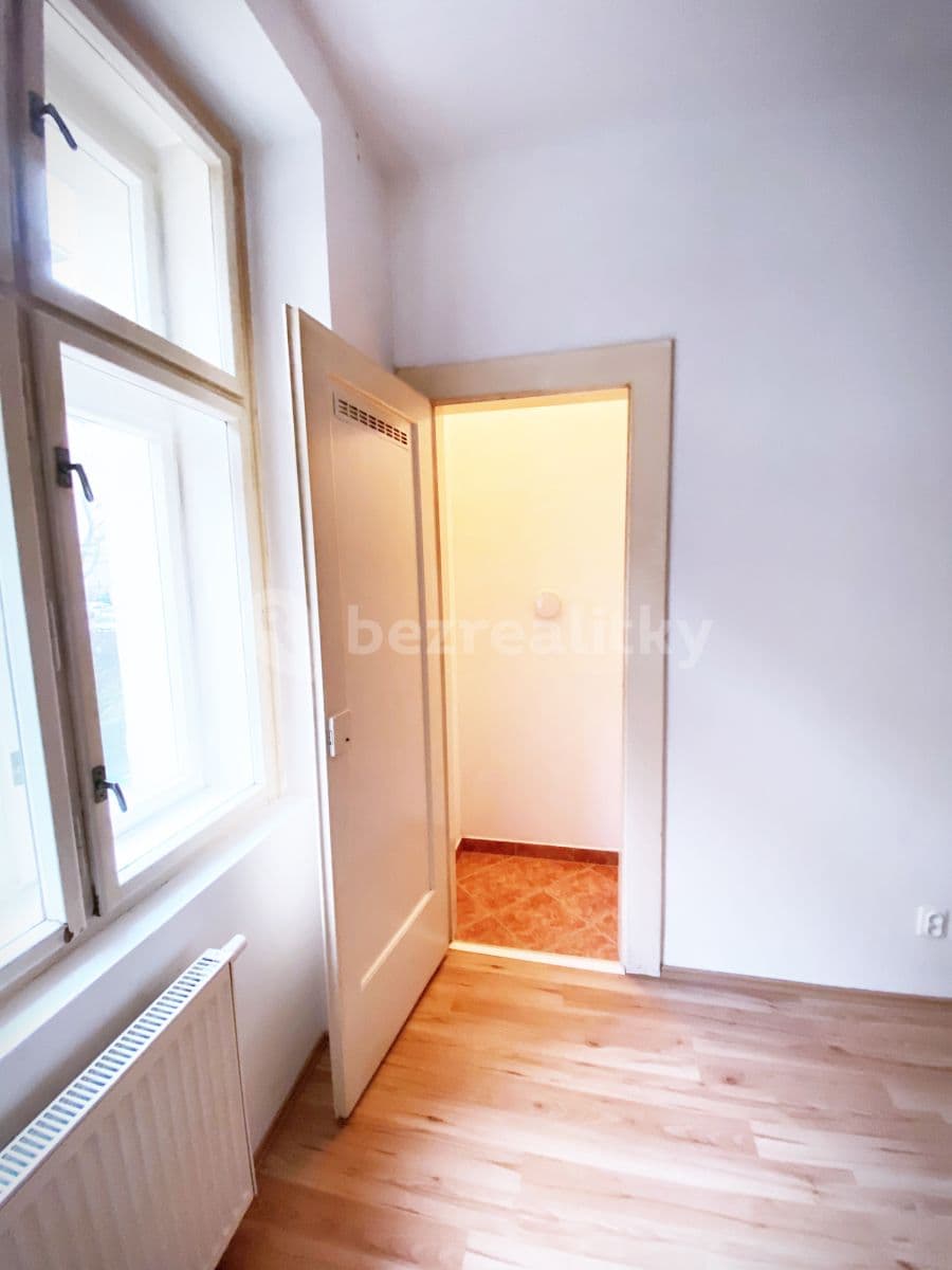 Prenájom bytu 1-izbový 25 m², Bulharská, Praha, Praha Prenájom bytu 1-izbový 25 m², Bulharská, Praha, Praha