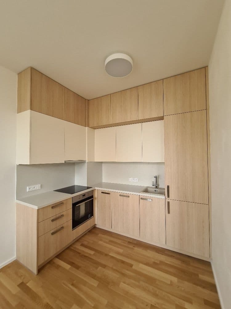 Prenájom bytu 2-izbový 47 m², Tusarova, Praha, Praha Prenájom bytu 2-izbový 47 m², Tusarova, Praha, Praha