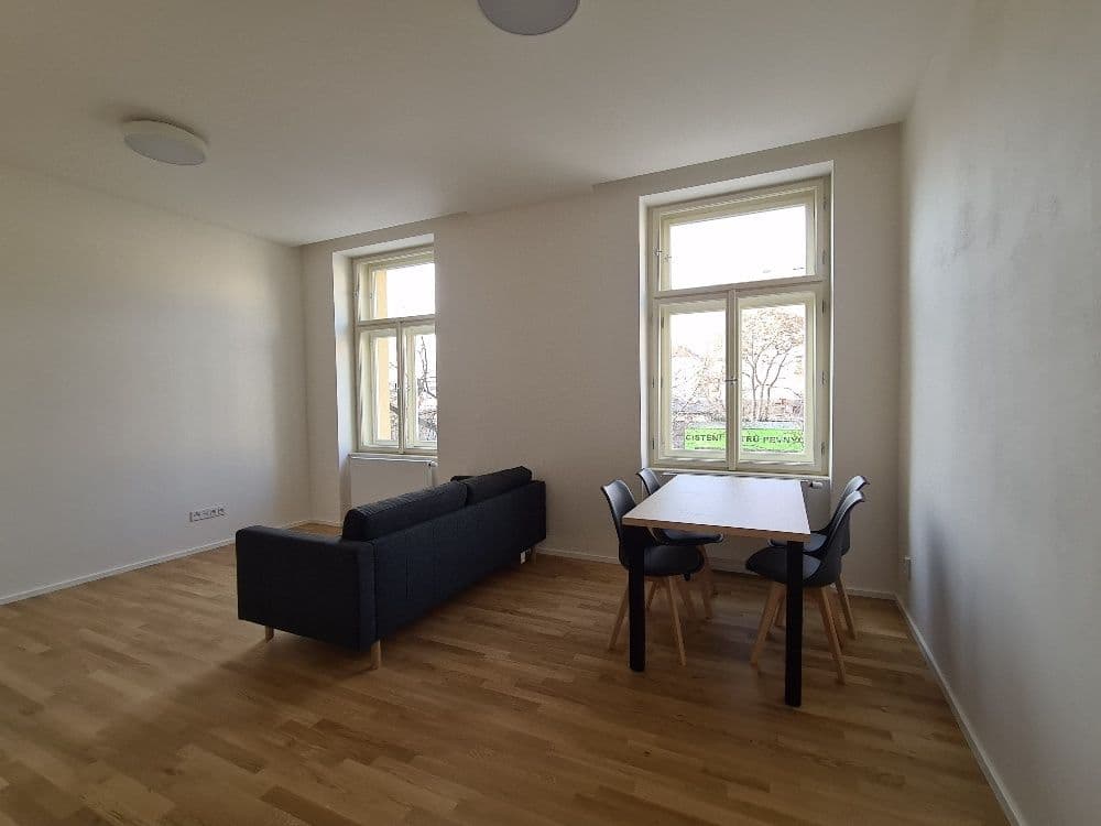 Prenájom bytu 2-izbový 47 m², Tusarova, Praha, Praha Prenájom bytu 2-izbový 47 m², Tusarova, Praha, Praha