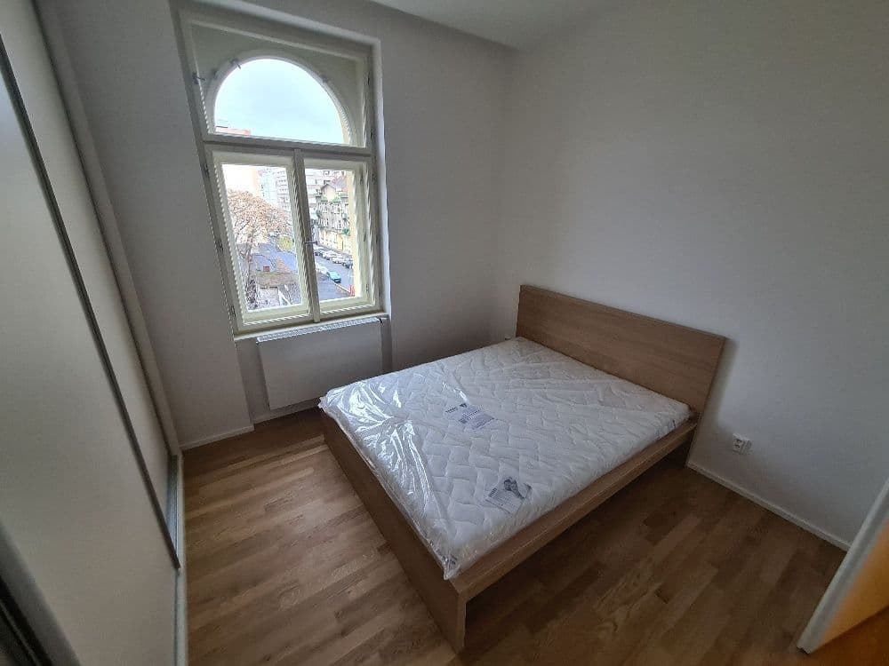 Prenájom bytu 2-izbový 47 m², Tusarova, Praha, Praha Prenájom bytu 2-izbový 47 m², Tusarova, Praha, Praha