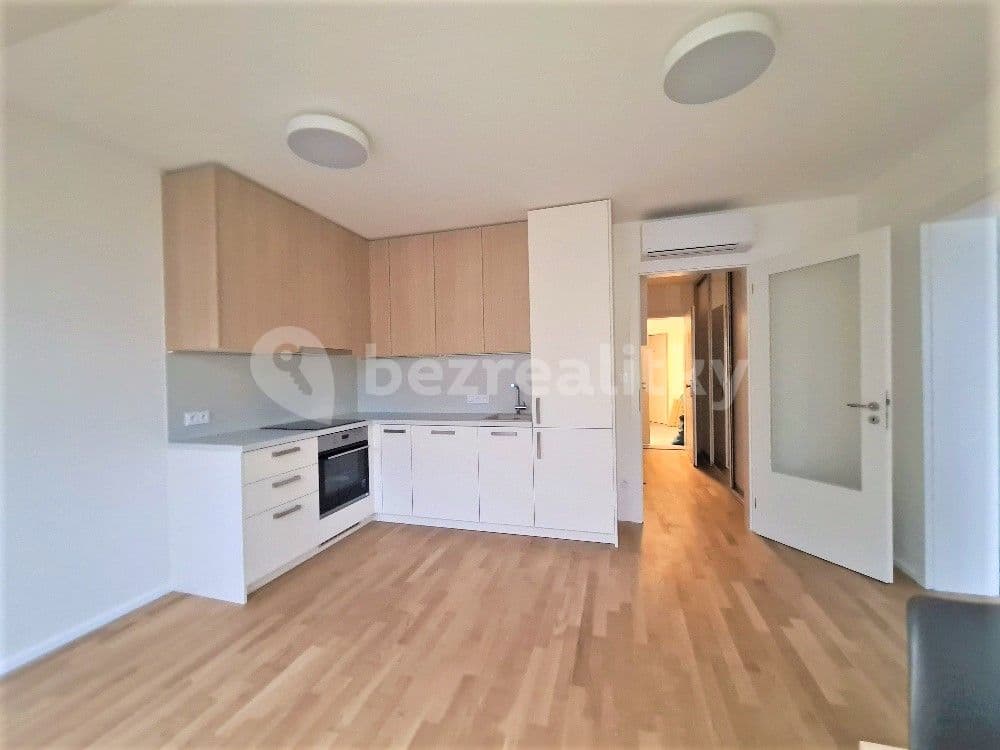Prenájom bytu 2-izbový 65 m², Tusarova, Praha, Praha Prenájom bytu 2-izbový 65 m², Tusarova, Praha, Praha