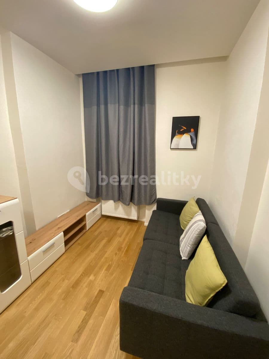 Prenájom bytu 2-izbový 29 m², Tusarova, Praha, Praha Prenájom bytu 2-izbový 29 m², Tusarova, Praha, Praha