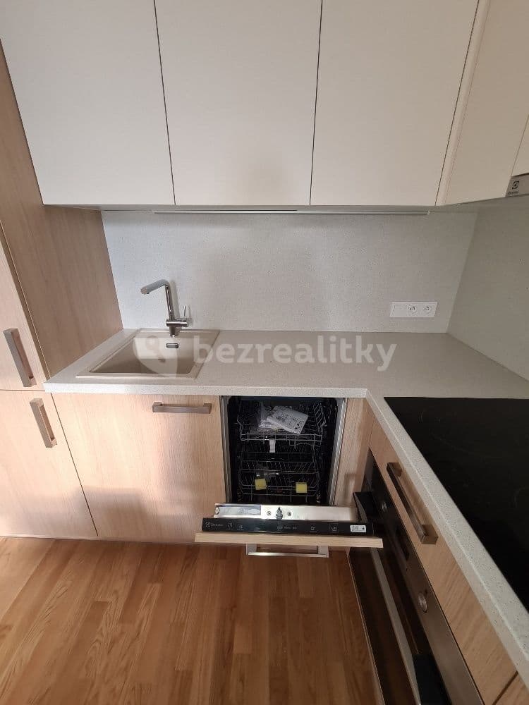 Prenájom bytu 2-izbový 47 m², Tusarova, Praha, Praha Prenájom bytu 2-izbový 47 m², Tusarova, Praha, Praha