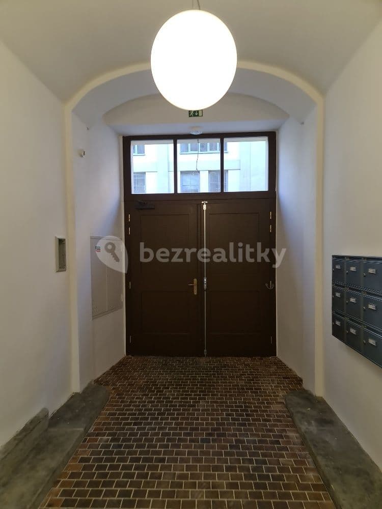Prenájom bytu 2-izbový 47 m², Tusarova, Praha, Praha Prenájom bytu 2-izbový 47 m², Tusarova, Praha, Praha