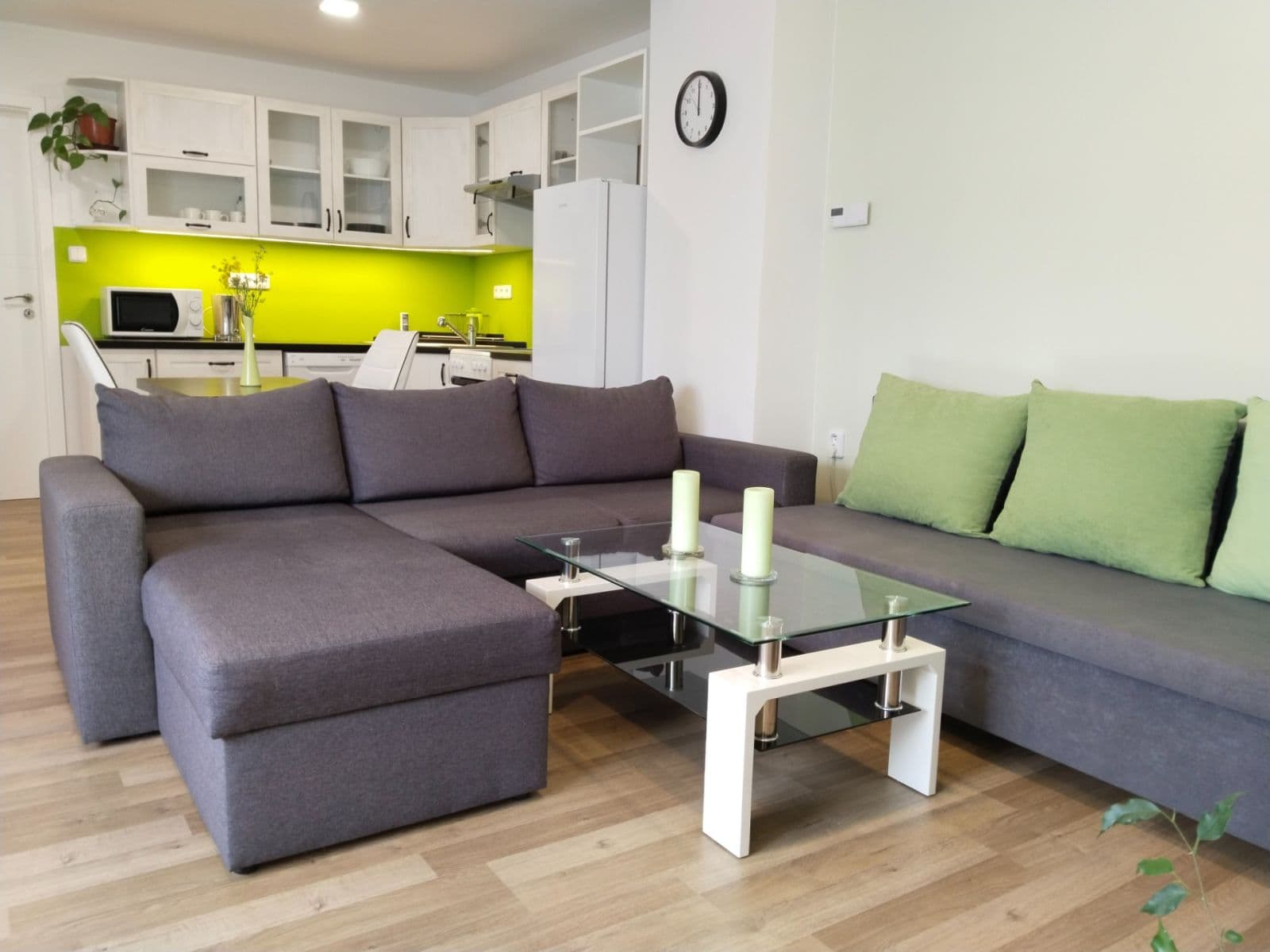 Prenájom bytu 3-izbový 68 m², Pod Vlkem, Praha, Praha Prenájom bytu 3-izbový 68 m², Pod Vlkem, Praha, Praha