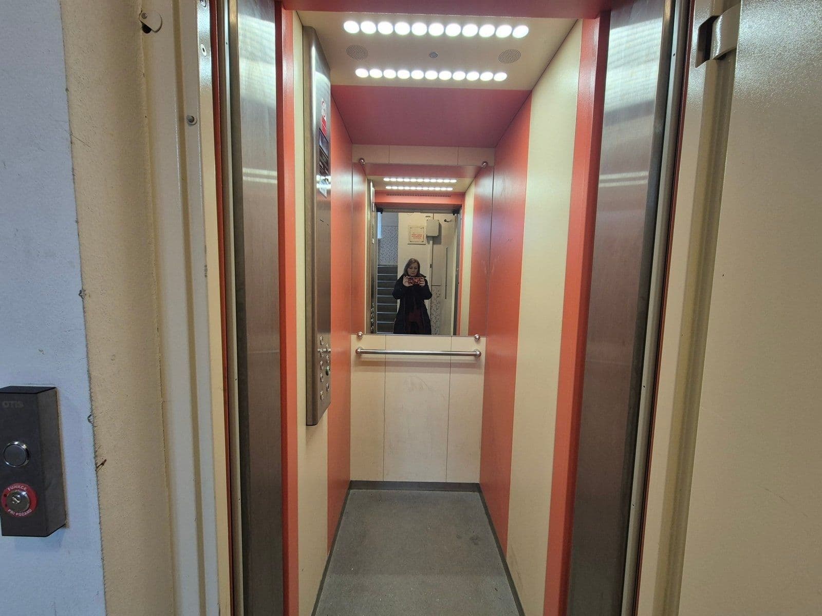 Prenájom bytu 1-izbový 19 m², Hlavní třída, Havířov, Moravskoslezský kraj Prenájom bytu 1-izbový 19 m², Hlavní třída, Havířov, Moravskoslezský kraj