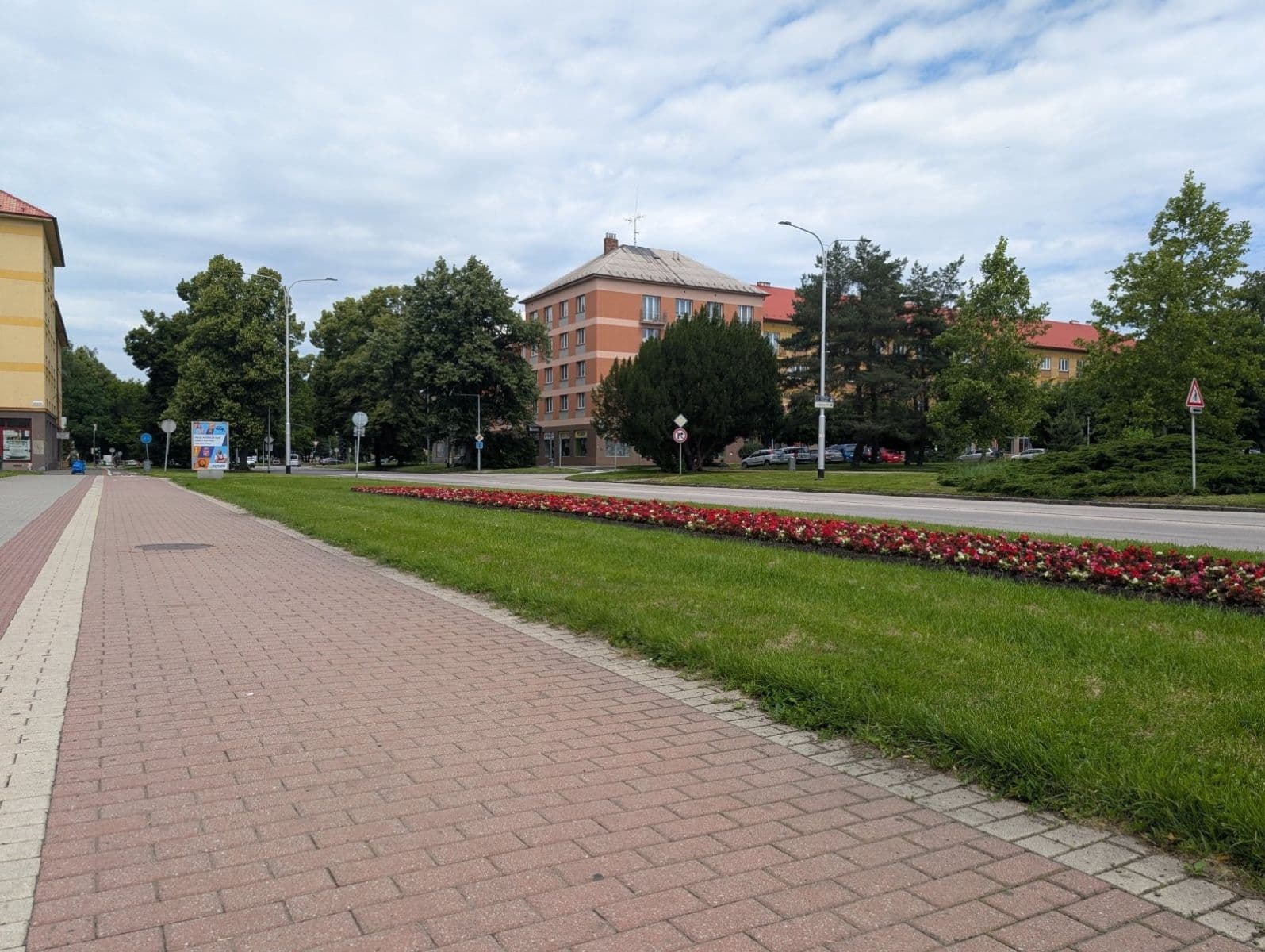 Prenájom kancelárie 76 m², Čapkova, Karviná, Moravskoslezský kraj Prenájom kancelárie 76 m², Čapkova, Karviná, Moravskoslezský kraj