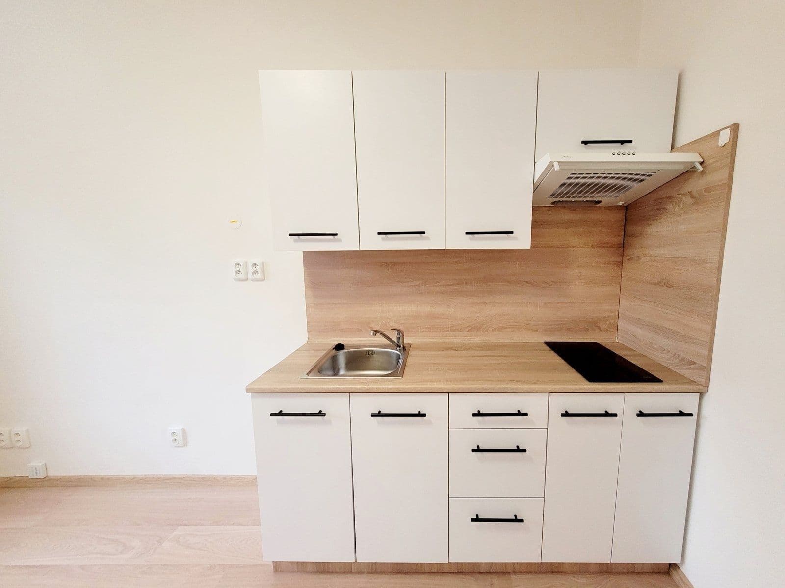 Prenájom bytu 1-izbový 22 m², Vardasova, Havířov, Moravskoslezský kraj Prenájom bytu 1-izbový 22 m², Vardasova, Havířov, Moravskoslezský kraj